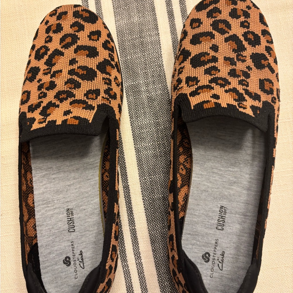 Clarks Women's Tan and Black Leopard Loafers